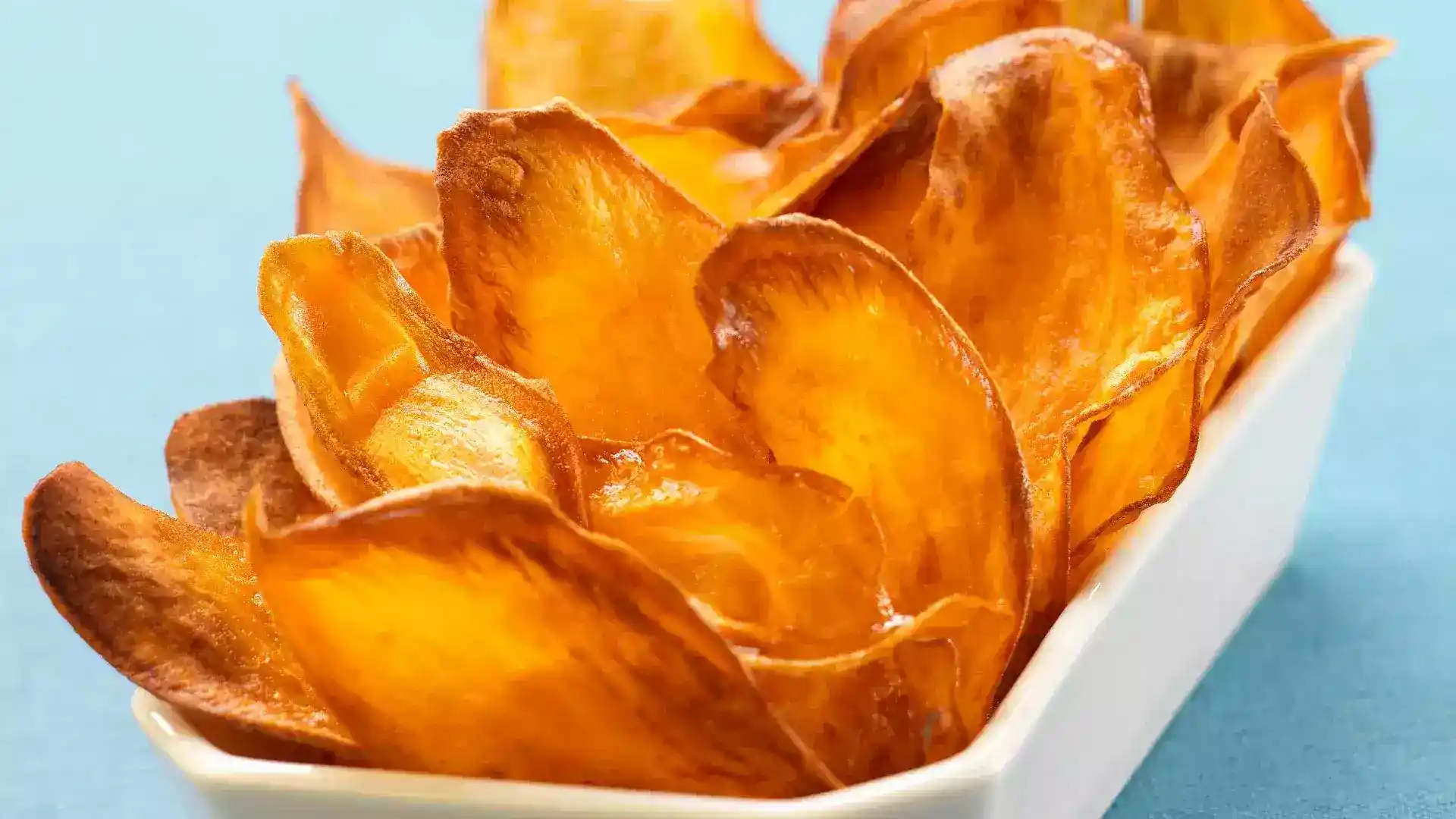 Chips de batata al horno crujientes