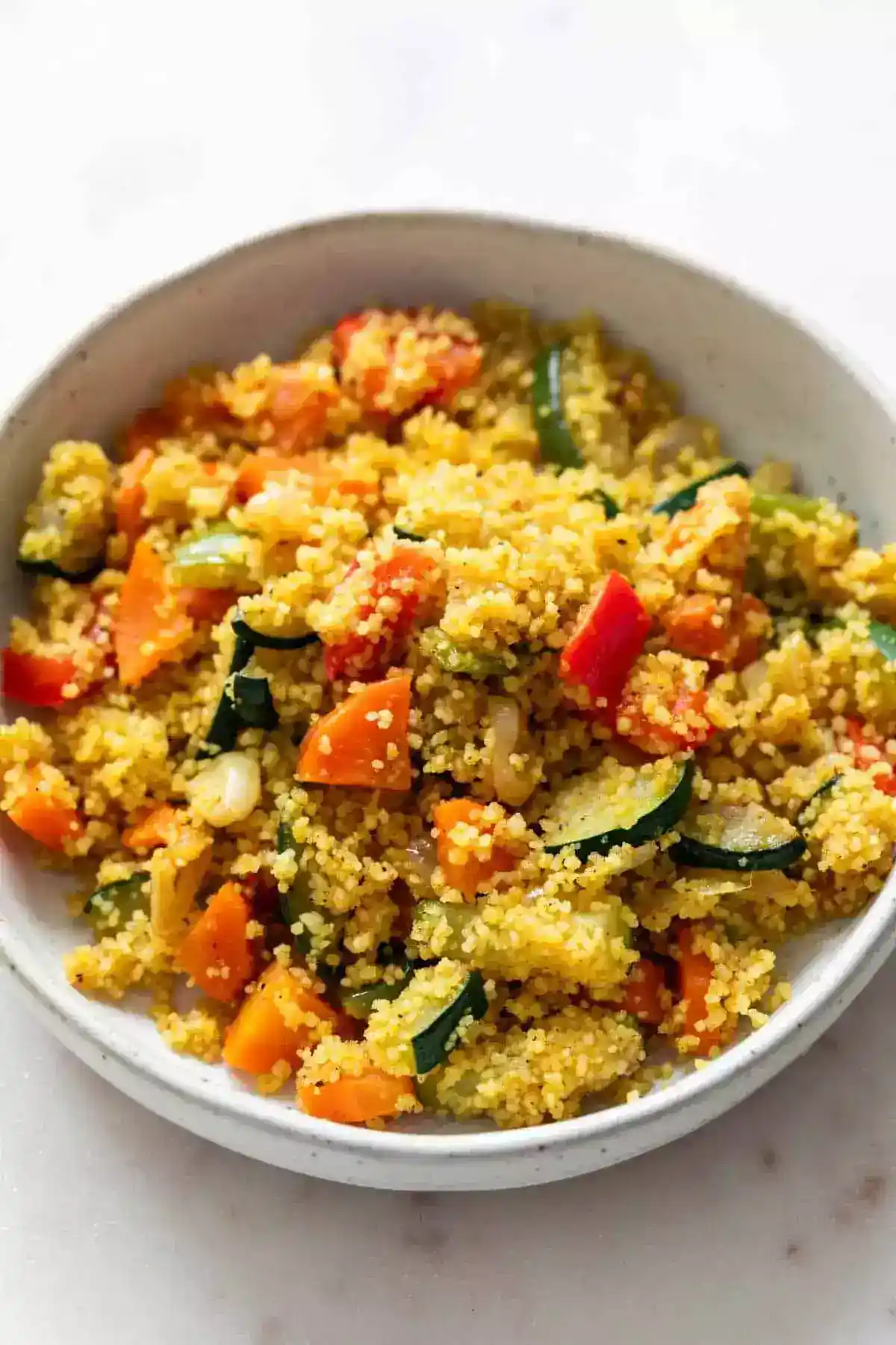 Cuscús de verduras con curry y especias