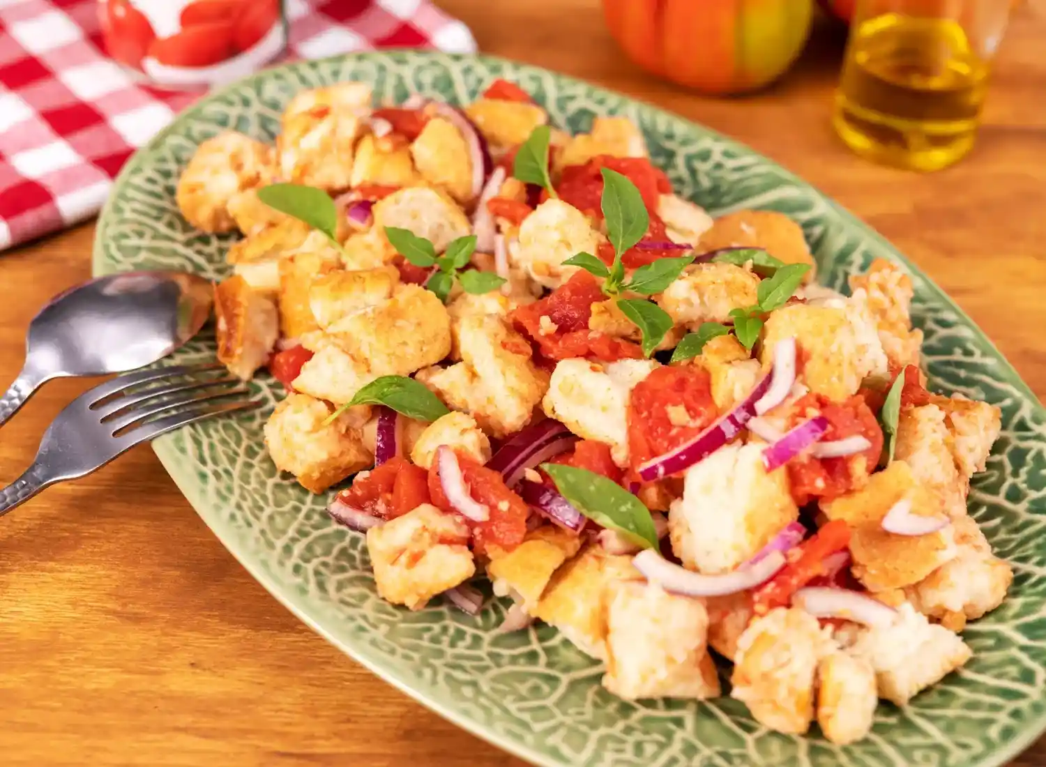 Ensalada de chorizo y tomate