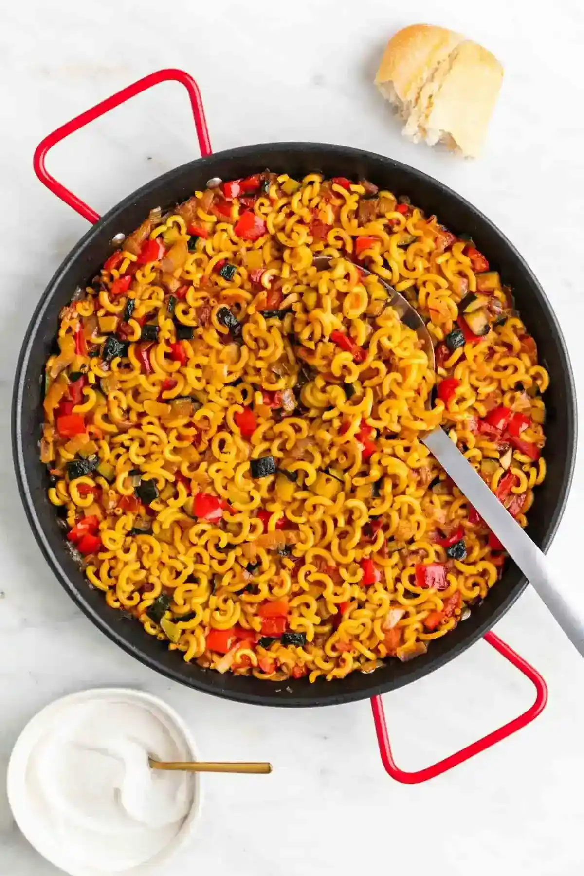 Fideuá de verduras al azafrán dorado