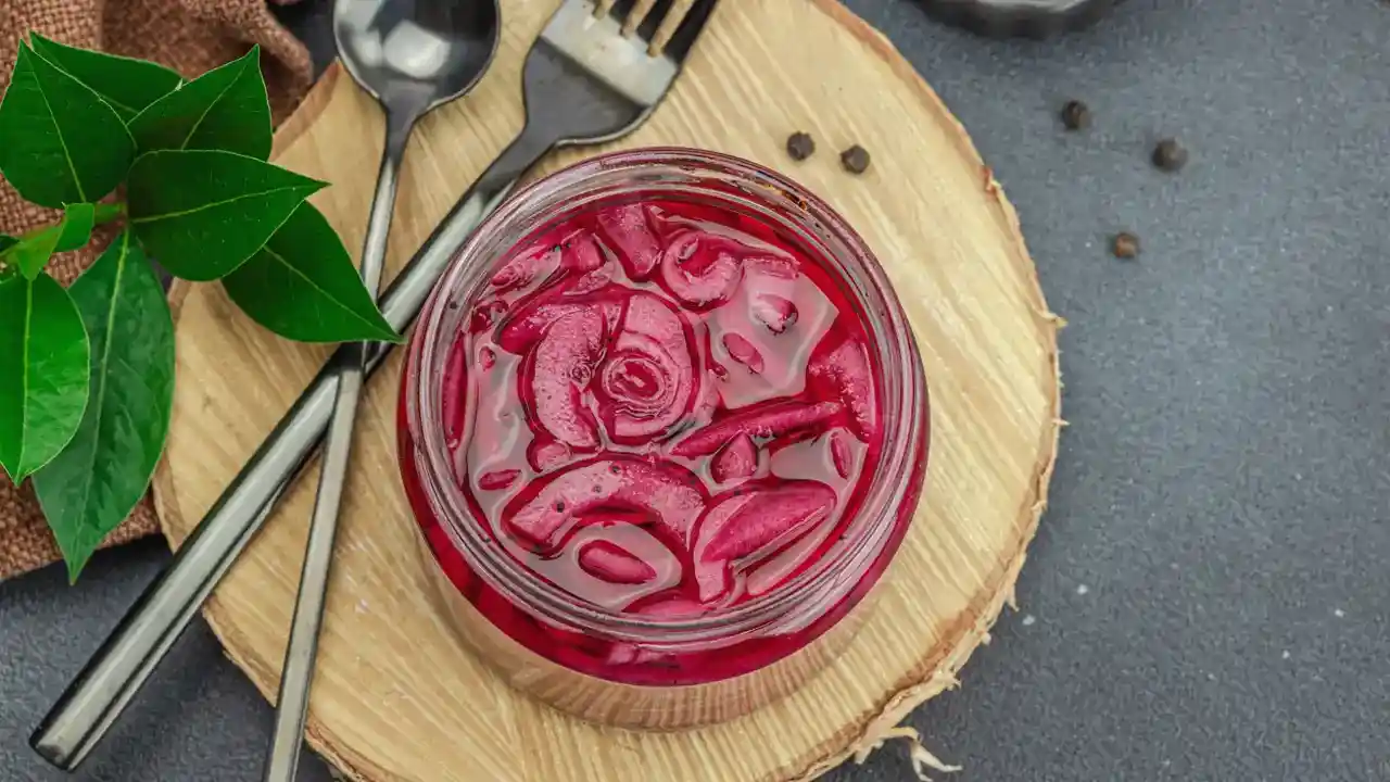 Pepinillo de cebolla morada