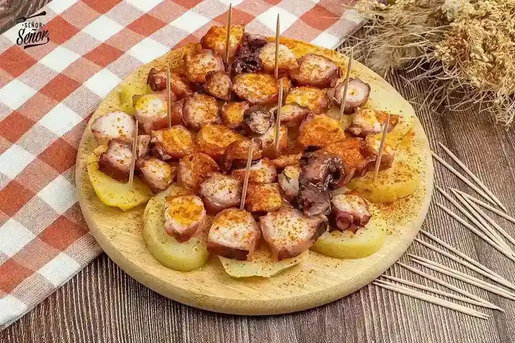 Pulpo a la gallega con papas y pimentón
