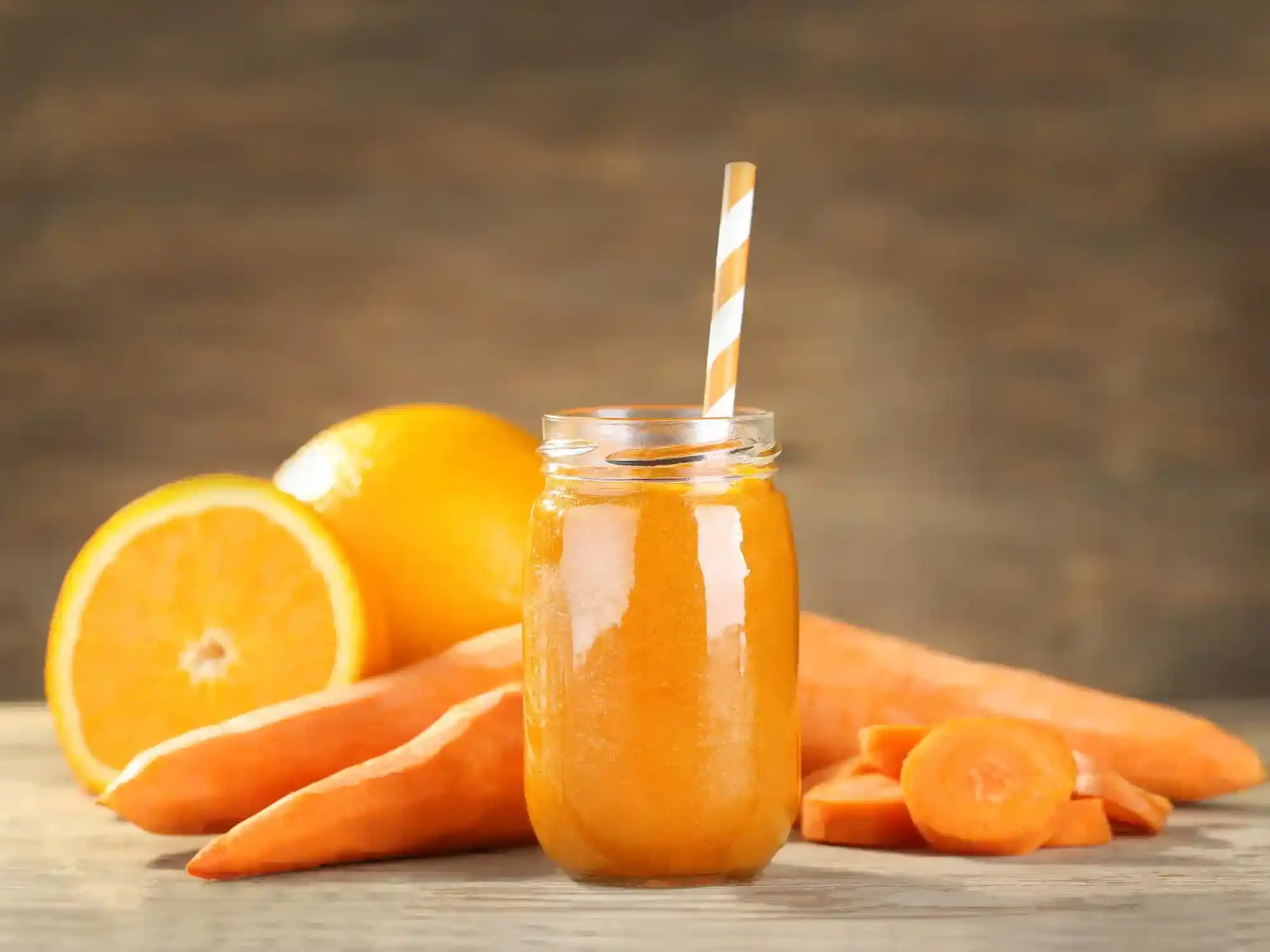 Zumo natural de zanahoria y naranja